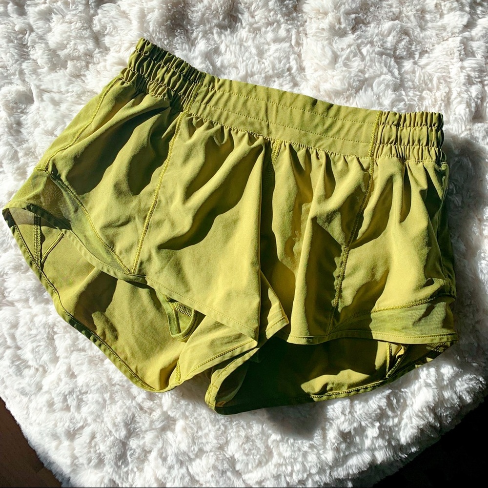 Lululemon Hotty Hot Short - 2.5”